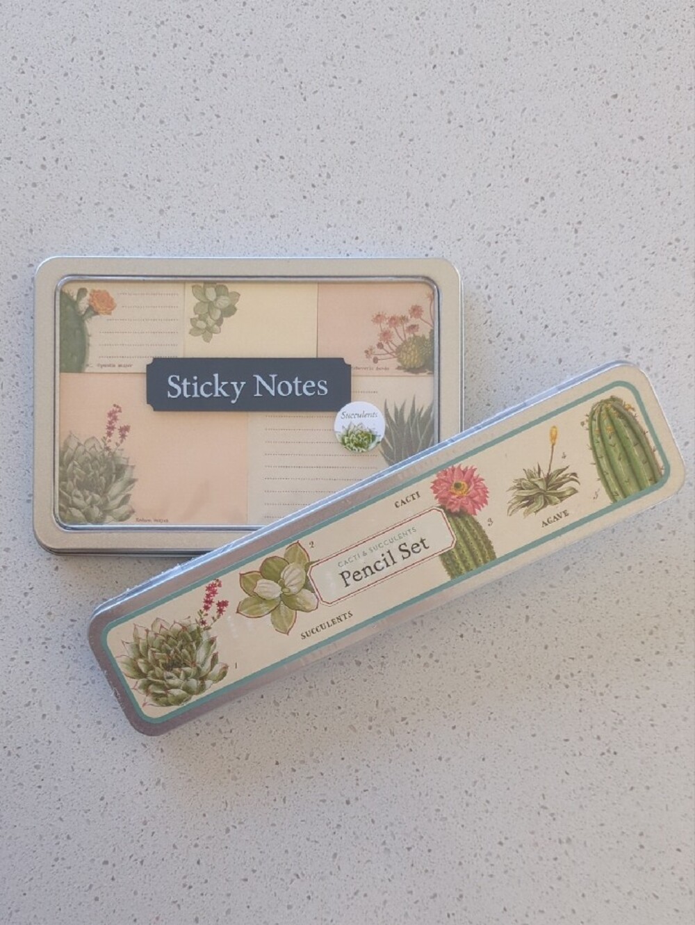 Succulent Pencil Set & Sticky Notes Tin - Floral Green - Picture 9 of 9